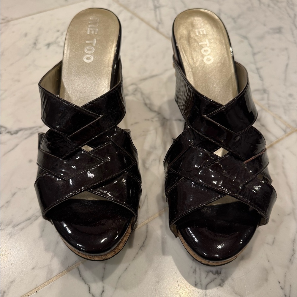 Me Too Women's Black Patent Leather Mules